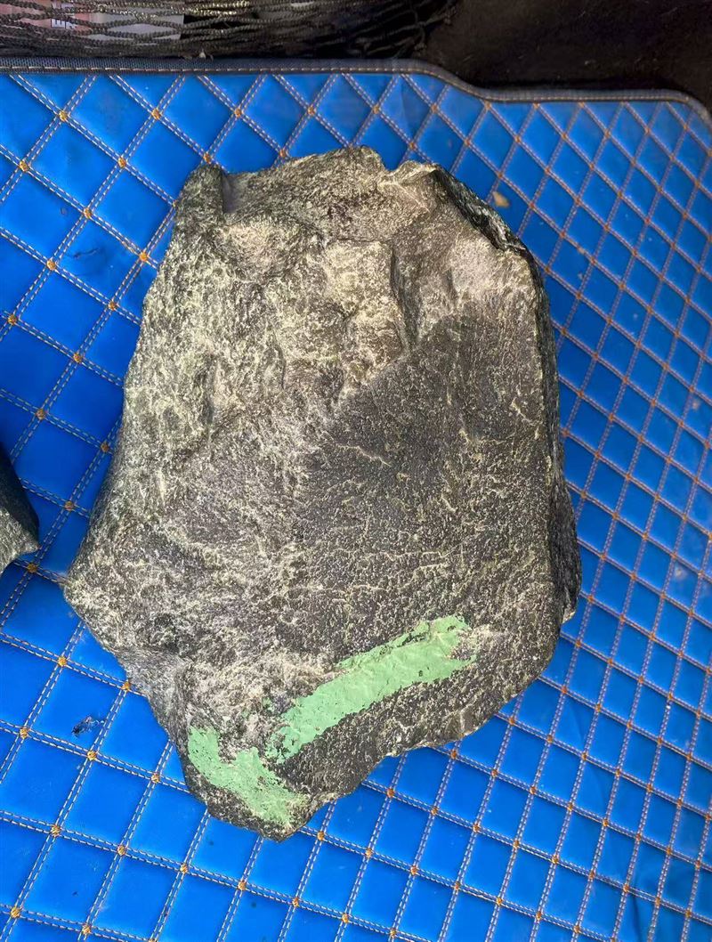 塔县高源玉石出售